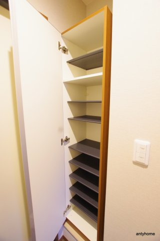 プリエール新大阪サウス　仲介手数料無料の収納