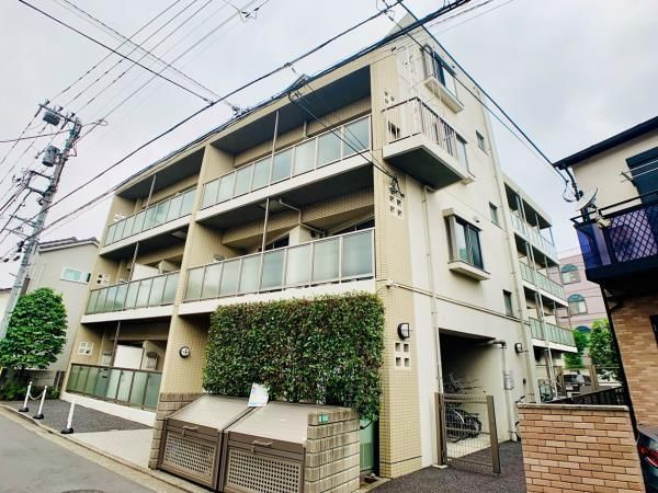 ドミール平和台の外観