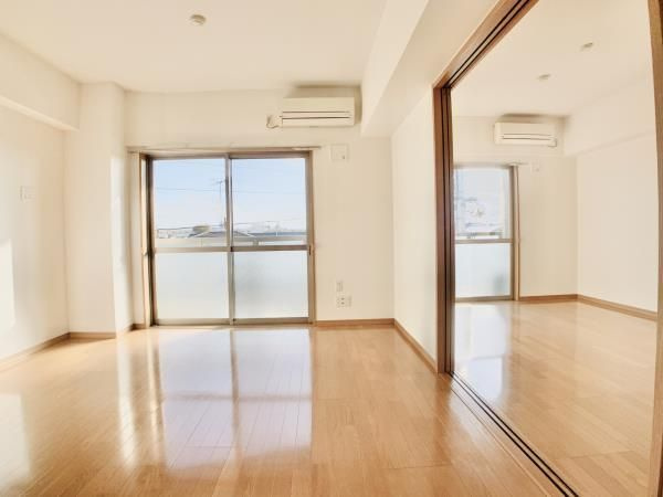 ドミール平和台の居間・リビング