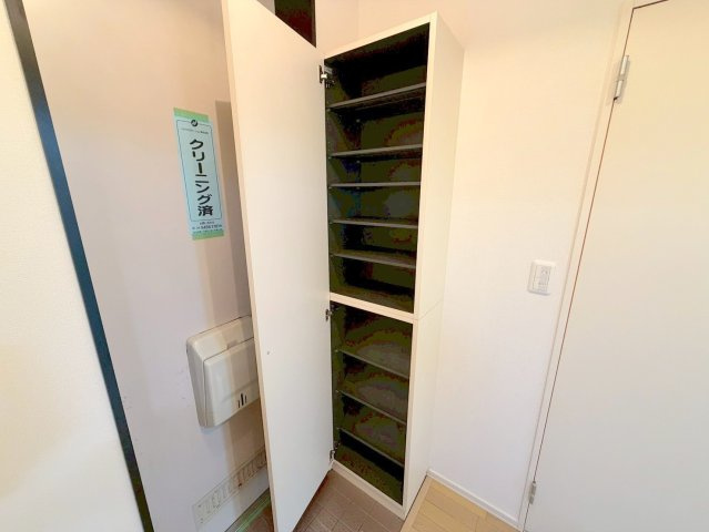 ヴィーブルⅡ　の玄関|★大型のシューズボックス★