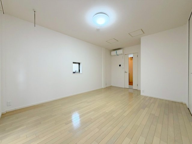 ヴィーブルⅡ　の洋室|★角部屋２面採光★