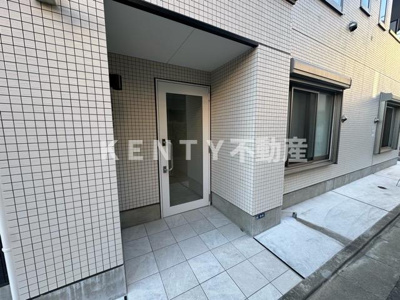 【エントランス】 | b’CASA蒲田WEST | 落ち着いたエントランスです