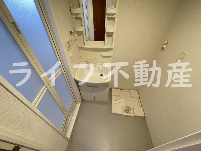 CASSIA高井田North Courtの洗面所|スペースが確保できる洗面所です