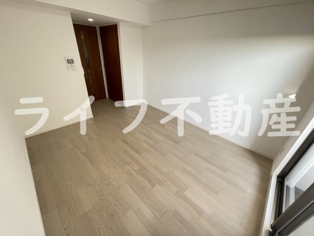 CASSIA高井田North Courtの洋室|明るい洋室です