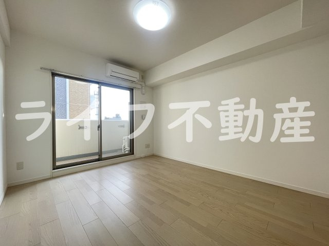 CASSIA高井田North Courtの居間・リビング|居間です