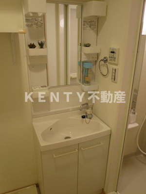 【洗面所】 | ルクシェール武蔵新田 | 広い洗面スペース