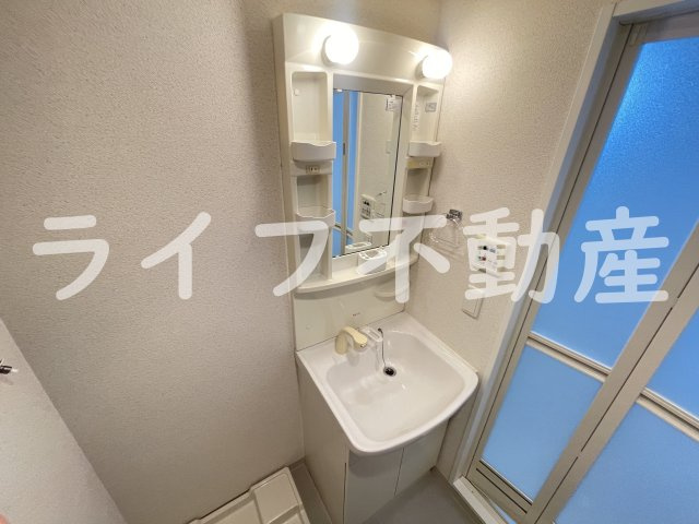 CASSIA高井田North Courtの独立洗面台|朝の身支度には欠かせない独立洗面化粧台