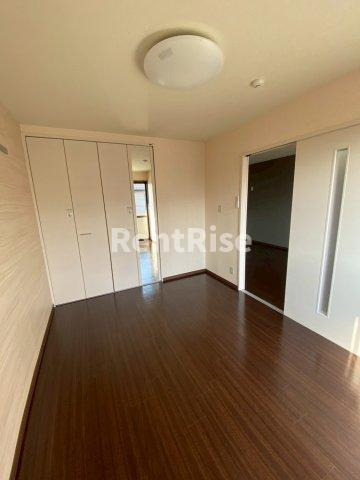 メゾン ノア Ｂの居間・リビング|トイレ