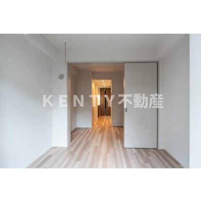 【居間・リビング】 | ウェルスクエア雪谷大塚レジデンス | こちらのリビングで趣味の時間をお楽しみください