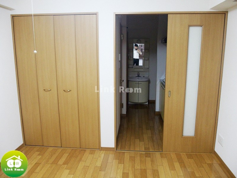 キバサンフラットの寝室