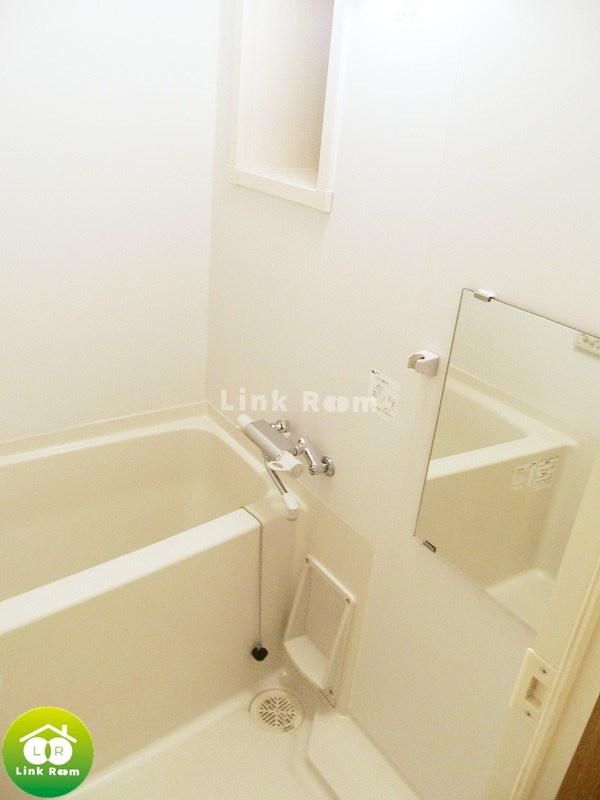 キバサンフラットの浴室