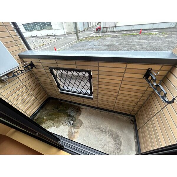 シャトー黄金　名古屋市賃貸　仲介手数料無料のバルコニー