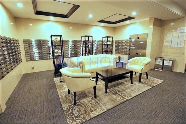 【ロビー】 | スプランディッド難波