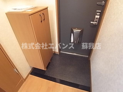 【玄関】 | グランチェスタ千葉寺Ⅱ | 明るい玄関です