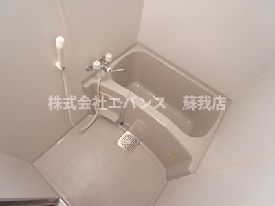【浴室】 | グランチェスタ千葉寺Ⅱ | コンパクトで使いやすいお風呂です