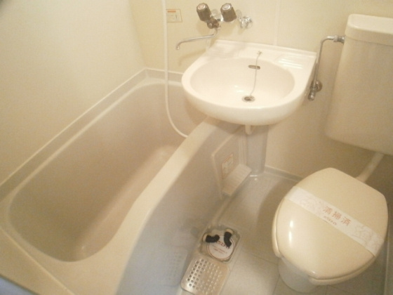 ロイヤルメゾン王子公園の浴室