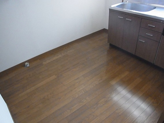 ハイツ中山手の洋室