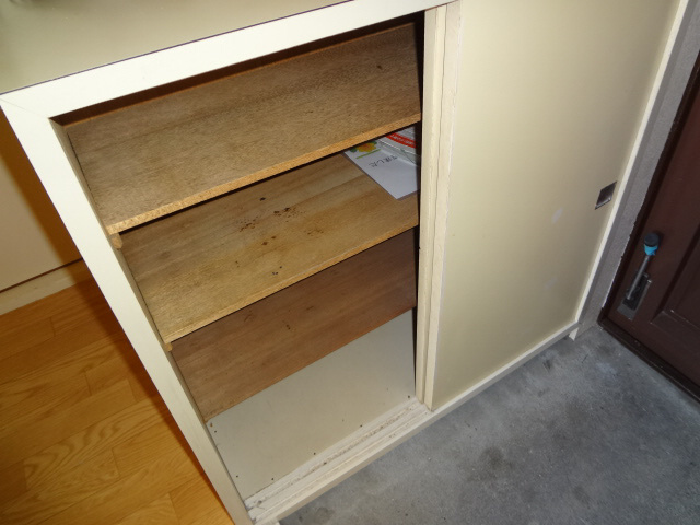 葺合マンションの玄関