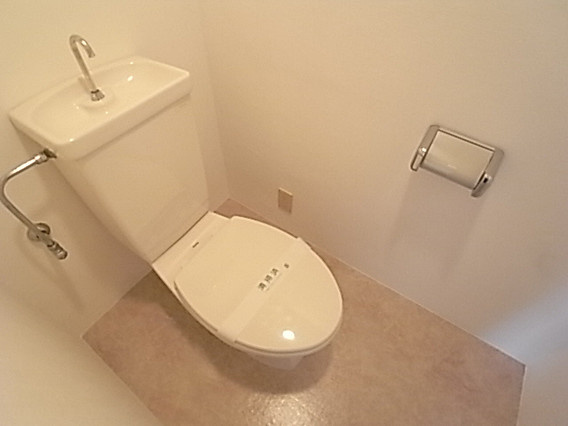 ヴィラコート三宮のトイレ