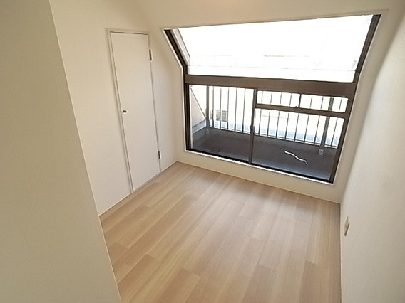 ヴィラコート三宮の洋室