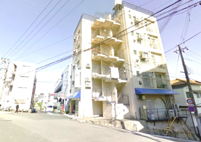 サニー神戸マンションの外観