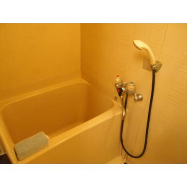 幸楽園ビルの浴室