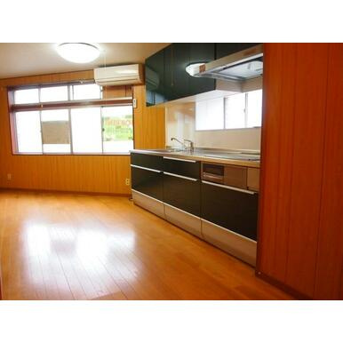 幸楽園ビルの居間・リビング