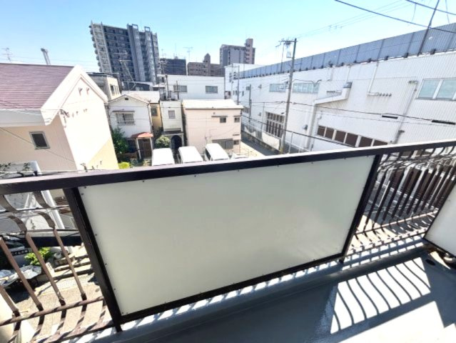 大石川マンションのバルコニー