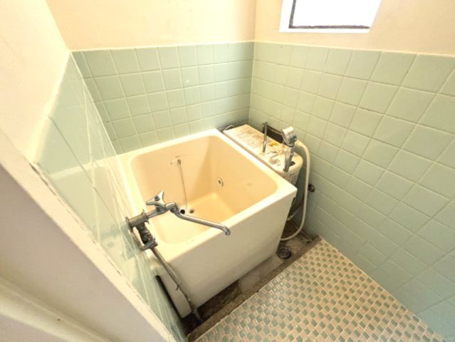 大石川マンションの浴室