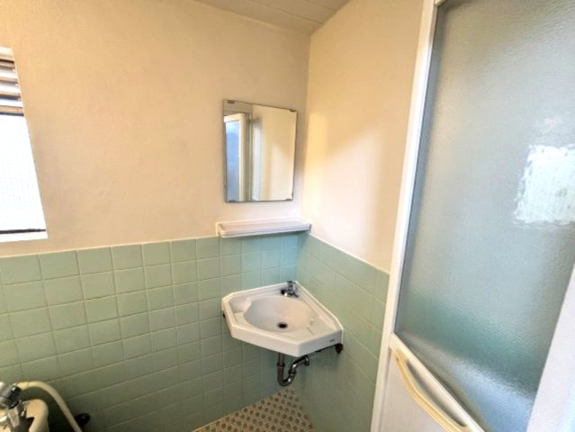 大石川マンションの洗面所