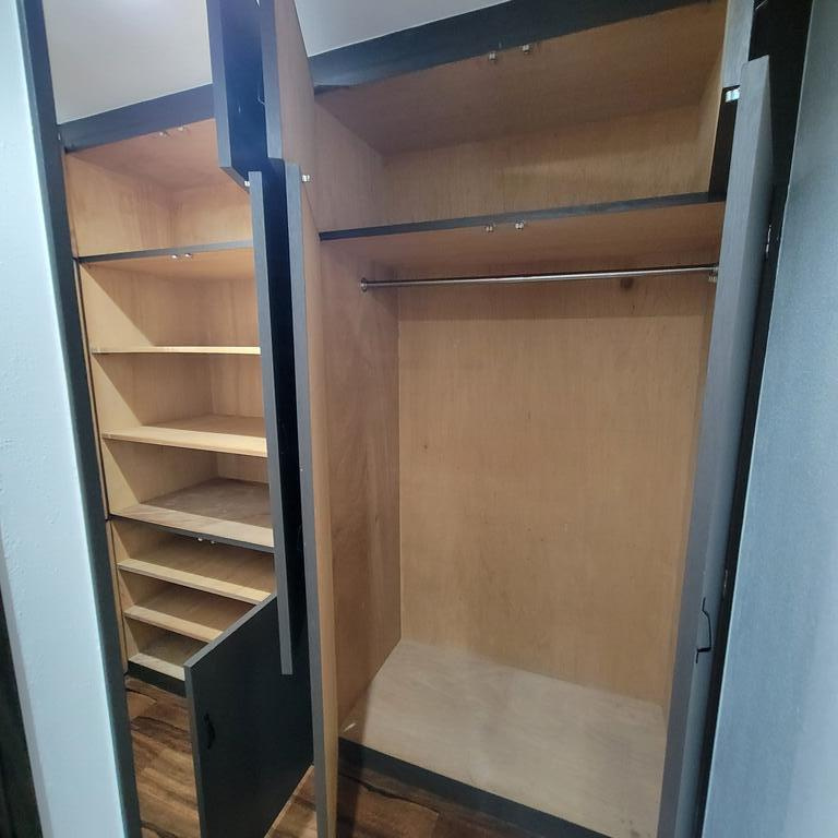 御影イシカワビルの収納