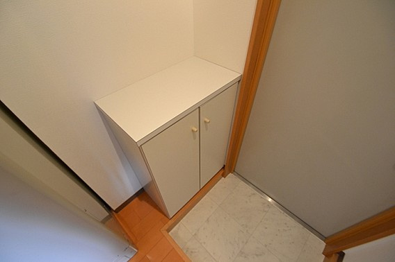 サントル花隈の玄関