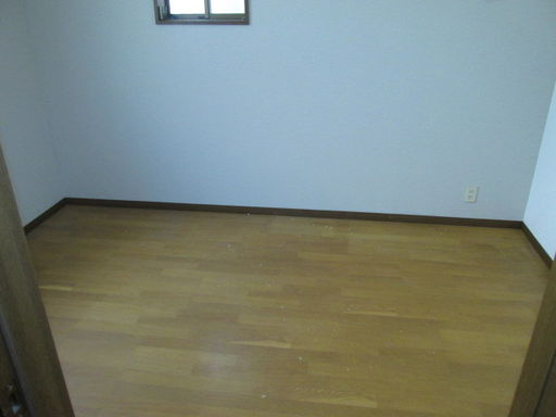 エムコーポの洋室