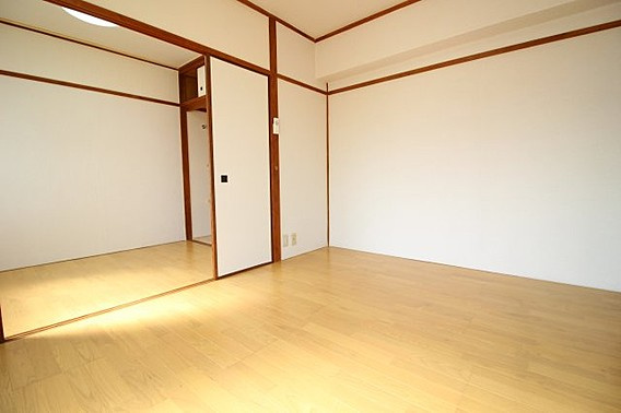 さつきマンションの居間・リビング