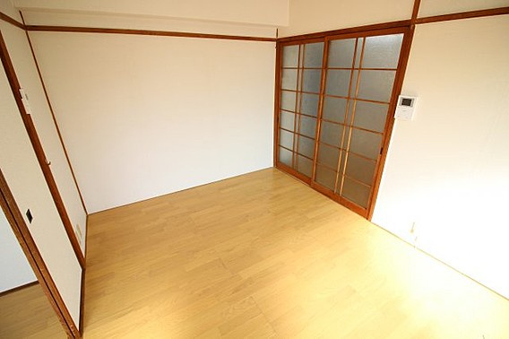 さつきマンションの居間・リビング