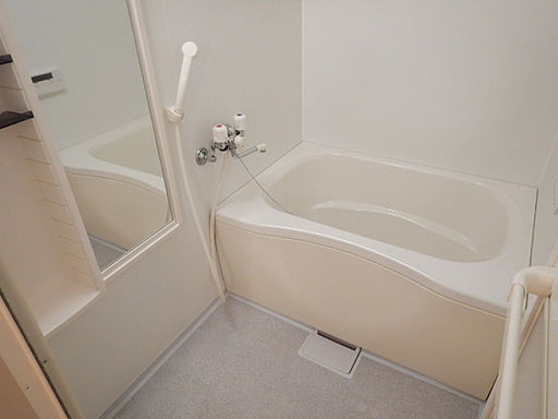 ラ・クエスタ岡本の浴室