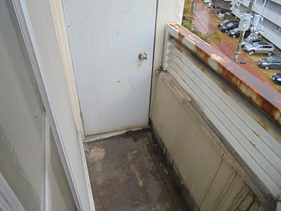 金盃第２ビル高羽荘のバルコニー