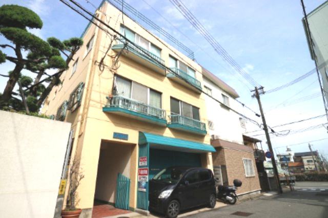 マリンハウスの外観