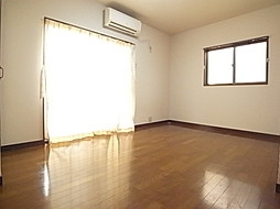 チェリー六甲の洋室