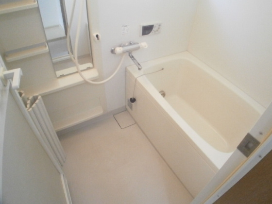 ジョイハイツ六甲の浴室