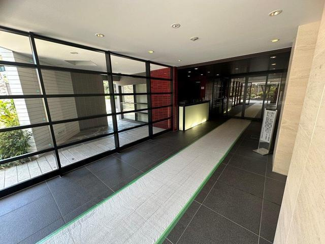 ロジュマン住吉山手のロビー