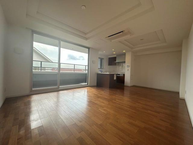 ロジュマン住吉山手の居間・リビング