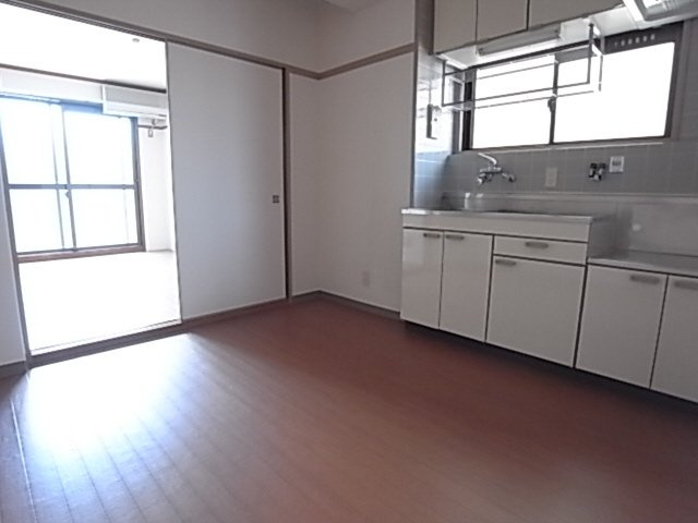 ロイヤル住吉の居間・リビング