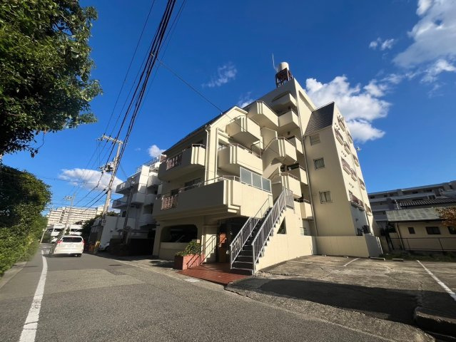 グランシャトー本山の外観