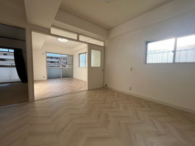 グランシャトー本山の居間・リビング