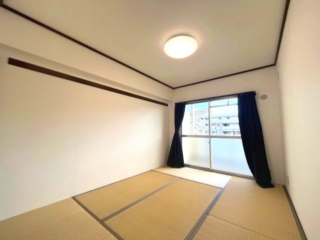 グランシャトー本山の居間・リビング