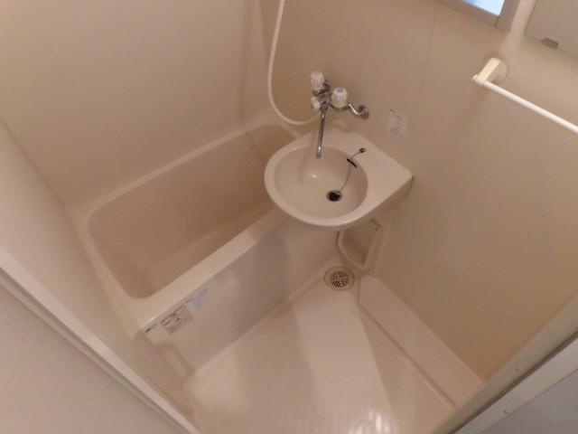 ヤングリーブス岡本の浴室