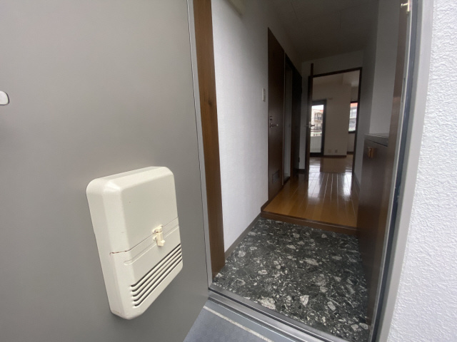 エメロード翠ヶ丘の玄関