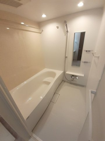 カバナトゥアン　メゾン　Ａ棟の浴室