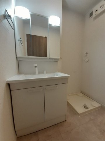 カバナトゥアン　メゾン　Ａ棟の洗面所